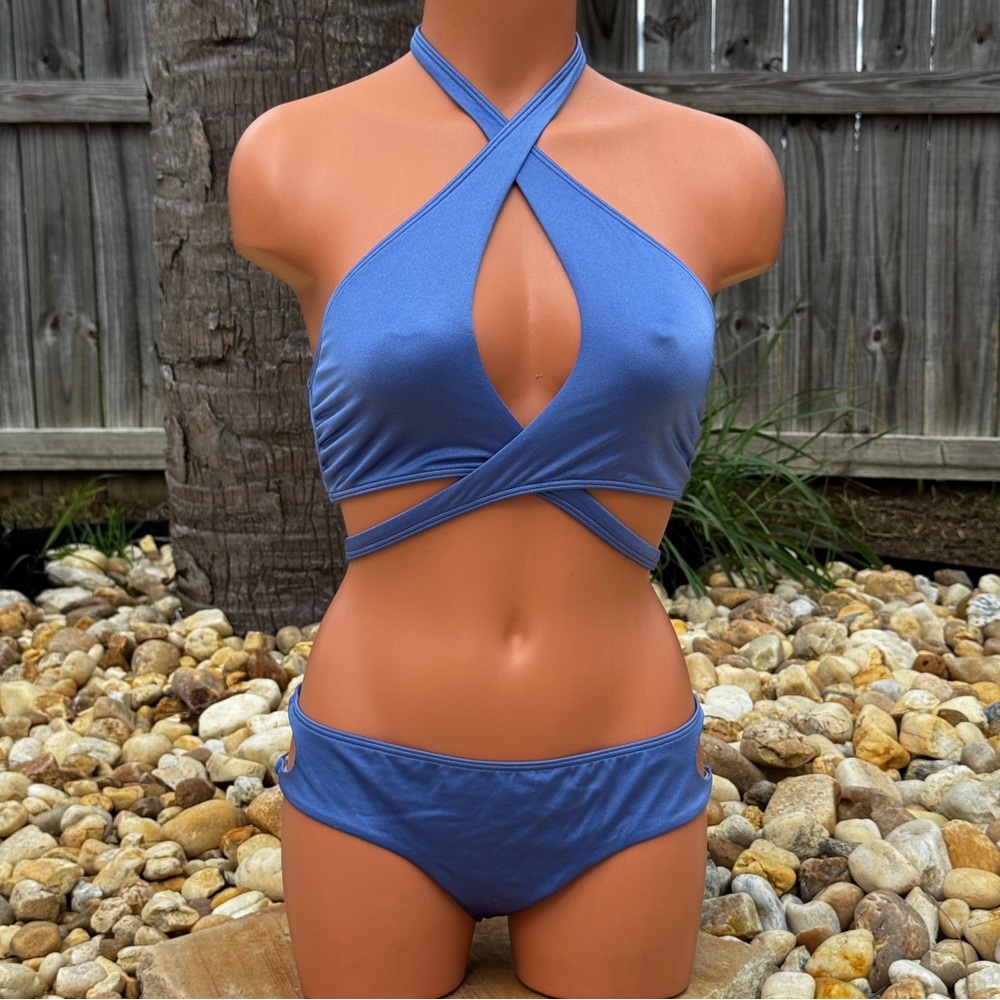 Victoria's Secret High-Neck Crossover Wrap Halter Cutout Bikini Set size Medium